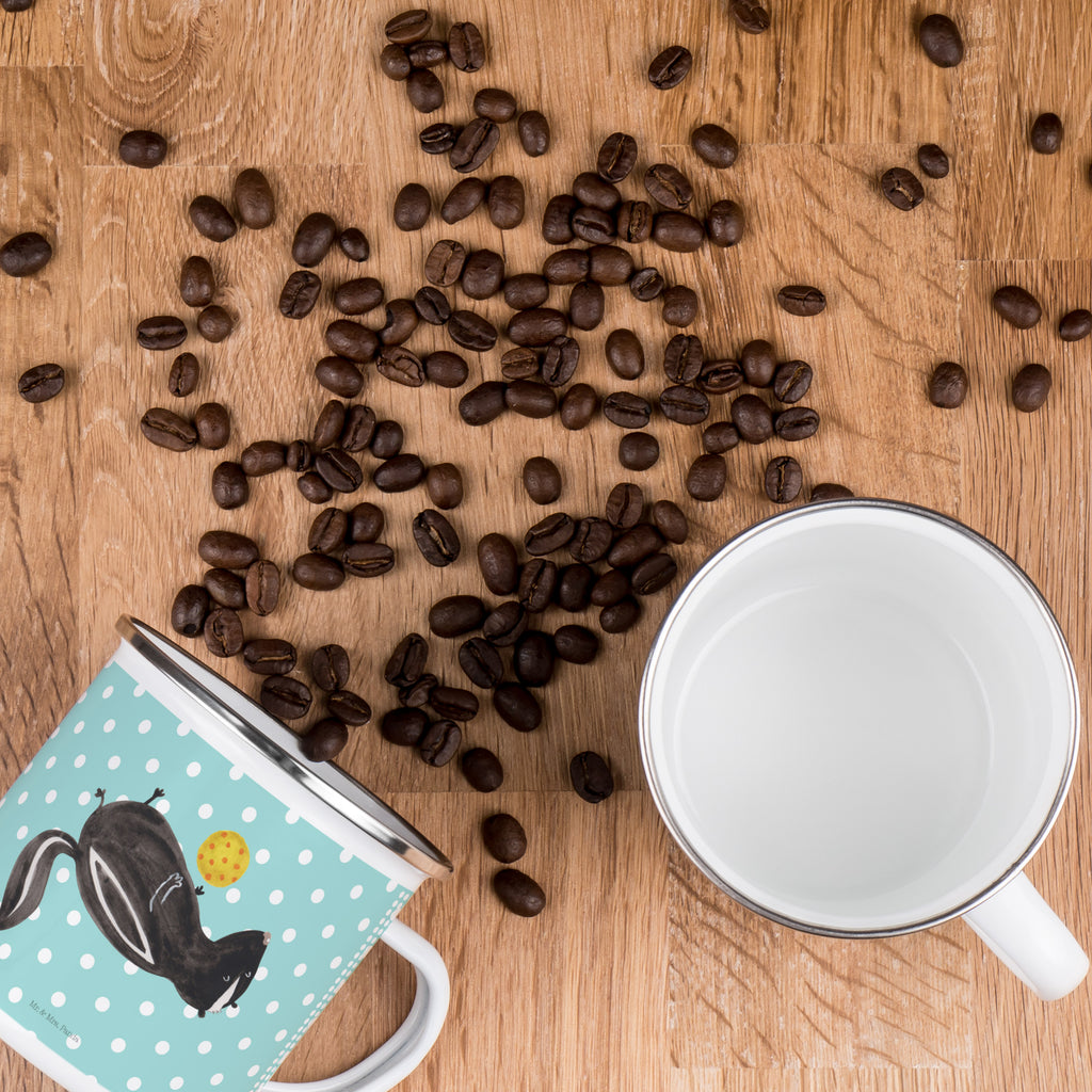 Camping Emaille Tasse Stinktier Ball Campingtasse, Trinkbecher, Metalltasse, Outdoor Tasse, Emaille Trinkbecher, Blechtasse Outdoor, Emaille Campingbecher, Edelstahl Trinkbecher, Metalltasse für Camping, Kaffee Blechtasse, Camping Tasse Metall, Stinktier, Skunk, Wildtier, Raubtier, Stinker, Stinki, verspielt, Weisheit