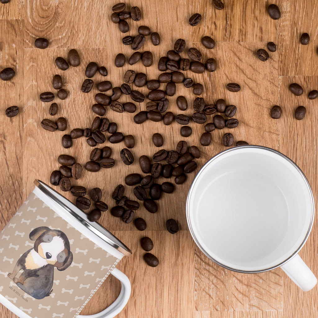 Camping Emaille Tasse Hund entspannt Campingtasse, Trinkbecher, Metalltasse, Outdoor Tasse, Emaille Trinkbecher, Blechtasse Outdoor, Emaille Campingbecher, Edelstahl Trinkbecher, Metalltasse für Camping, Kaffee Blechtasse, Camping Tasse Metall, Hund, Hundemotiv, Haustier, Hunderasse, Tierliebhaber, Hundebesitzer, Sprüche, schwarzer Hund, Hundeliebe, Liebe, Hundeglück