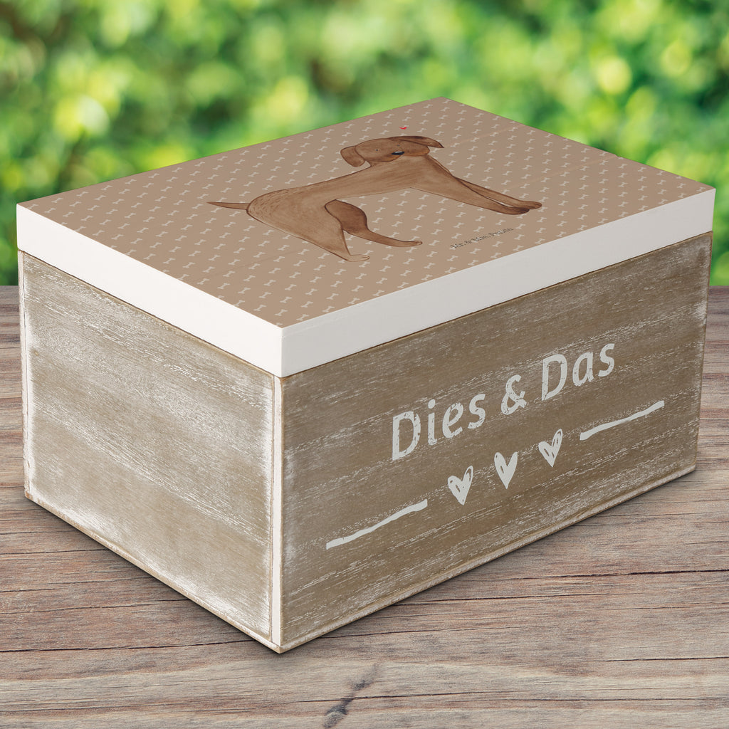Holzkiste Hund Dogge Holzkiste, Kiste, Schatzkiste, Truhe, Schatulle, XXL, Erinnerungsbox, Erinnerungskiste, Dekokiste, Aufbewahrungsbox, Hund, Hundemotiv, Haustier, Hunderasse, Tierliebhaber, Hundebesitzer, Sprüche, Hunde, Dogge, Deutsche Dogge, Great Dane