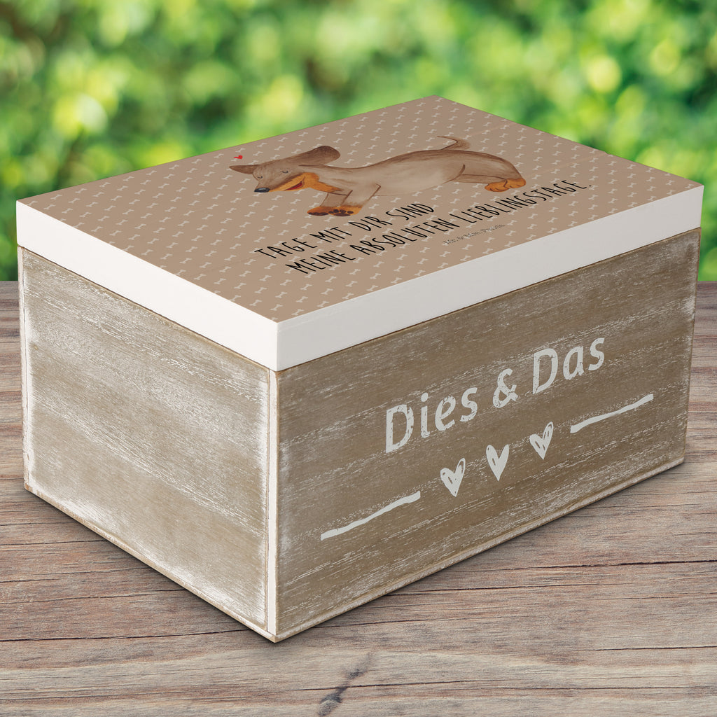 Holzkiste Hund Dackel fröhlich Holzkiste, Kiste, Schatzkiste, Truhe, Schatulle, XXL, Erinnerungsbox, Erinnerungskiste, Dekokiste, Aufbewahrungsbox, Hund, Hundemotiv, Haustier, Hunderasse, Tierliebhaber, Hundebesitzer, Sprüche, Hunde, Dackel, Dachshund, happy dog