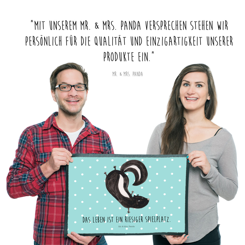 Fußmatte Stinktier Handstand Stinktier, Skunk, Wildtier, Raubtier, Stinker, Stinki, Spielplatz, verpielt, Kind,  Türvorleger, Schmutzmatte, Fußabtreter, Matte, Schmutzfänger, Fußabstreifer, Schmutzfangmatte, Türmatte, Motivfußmatte,  Haustürmatte, Vorleger  Stinktier, Skunk