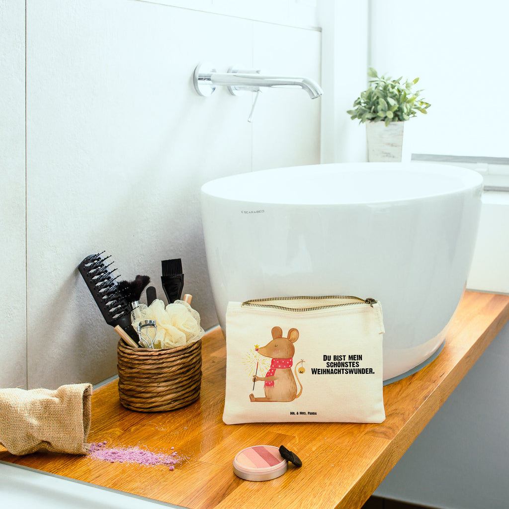 Schminktasche Weihnachtsmaus Schminktasche, Kosmetiktasche, Kosmetikbeutel, Stiftemäppchen, Etui, Federmappe, Makeup, XXL, Schminketui, Kosmetiketui, Schlamperetui, Winter, Weihnachten, Weihnachtsdeko, Nikolaus, Advent, Heiligabend, Wintermotiv, Frohe Weihnachten, Weihnachtsgruß, Weihnachtsmotiv, Maus, Mäuschen, Weihnachtswunder