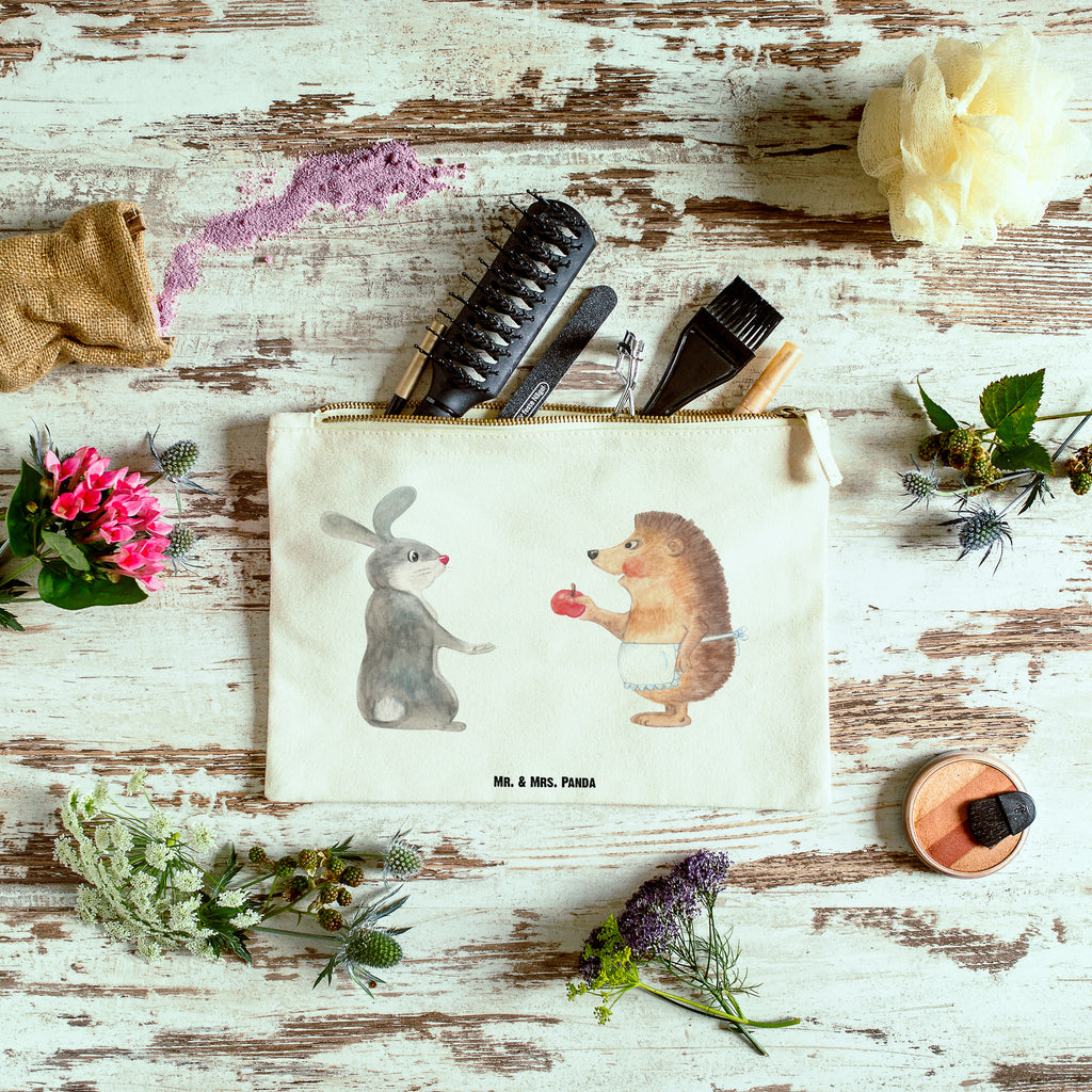 Schminktasche Liebe ist nie ohne Schmerz Schminktasche, Kosmetiktasche, Kosmetikbeutel, Stiftemäppchen, Etui, Federmappe, Makeup, XXL, Schminketui, Kosmetiketui, Schlamperetui, Tiermotive, Gute Laune, lustige Sprüche, Tiere, Igel und Hase, Igel, Hase, Liebe Spruch, Liebeskummer Geschenk, Herzschmerz, Trösten, Trennungsschmerz, Spruch romantisch