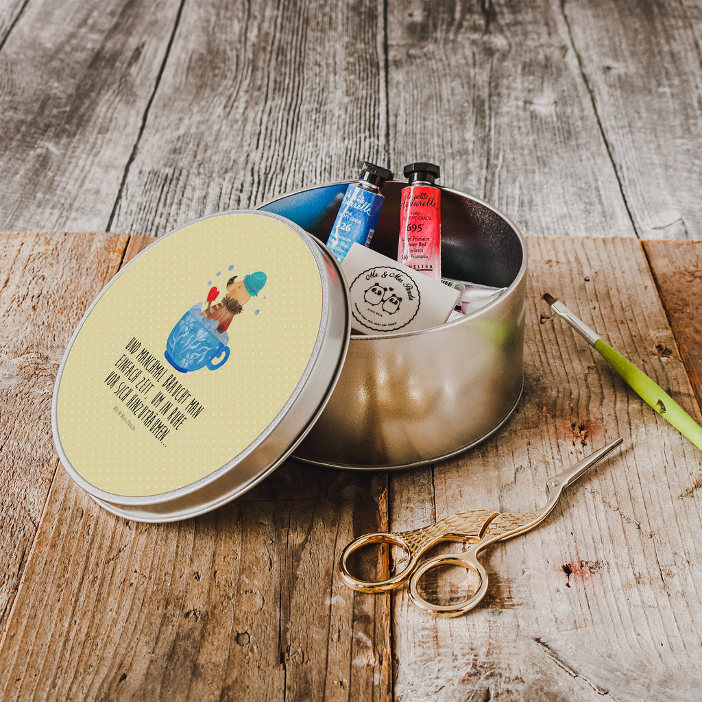 Blechdose rund Nachtfalter Schaumbad Metalldose, Keksdose, Dose, Vorratsdose, Geschenkbox, Tiermotive, Gute Laune, lustige Sprüche, Tiere, Nachtfalter, Schaumbad, Badezimmer, Bad, WC, Badezimmerdeko, Baden, Tasse, Träumen, verträumt, Ziele, Zeitmanagement