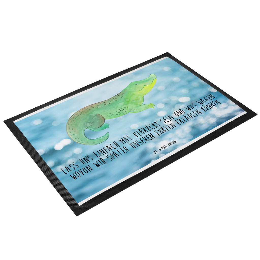 Fußmatte Krokodil Krokodil, Krokodile, verrückt sein, spontan sein, Abenteuerlust, Reiselust, Freundin, beste Freundin, Lieblingsmensch Türvorleger, Schmutzmatte, Fußabtreter, Matte, Schmutzfänger, Fußabstreifer, Schmutzfangmatte, Türmatte, Motivfußmatte,  Haustürmatte, Vorleger  Meerestiere, Meer, Urlaub