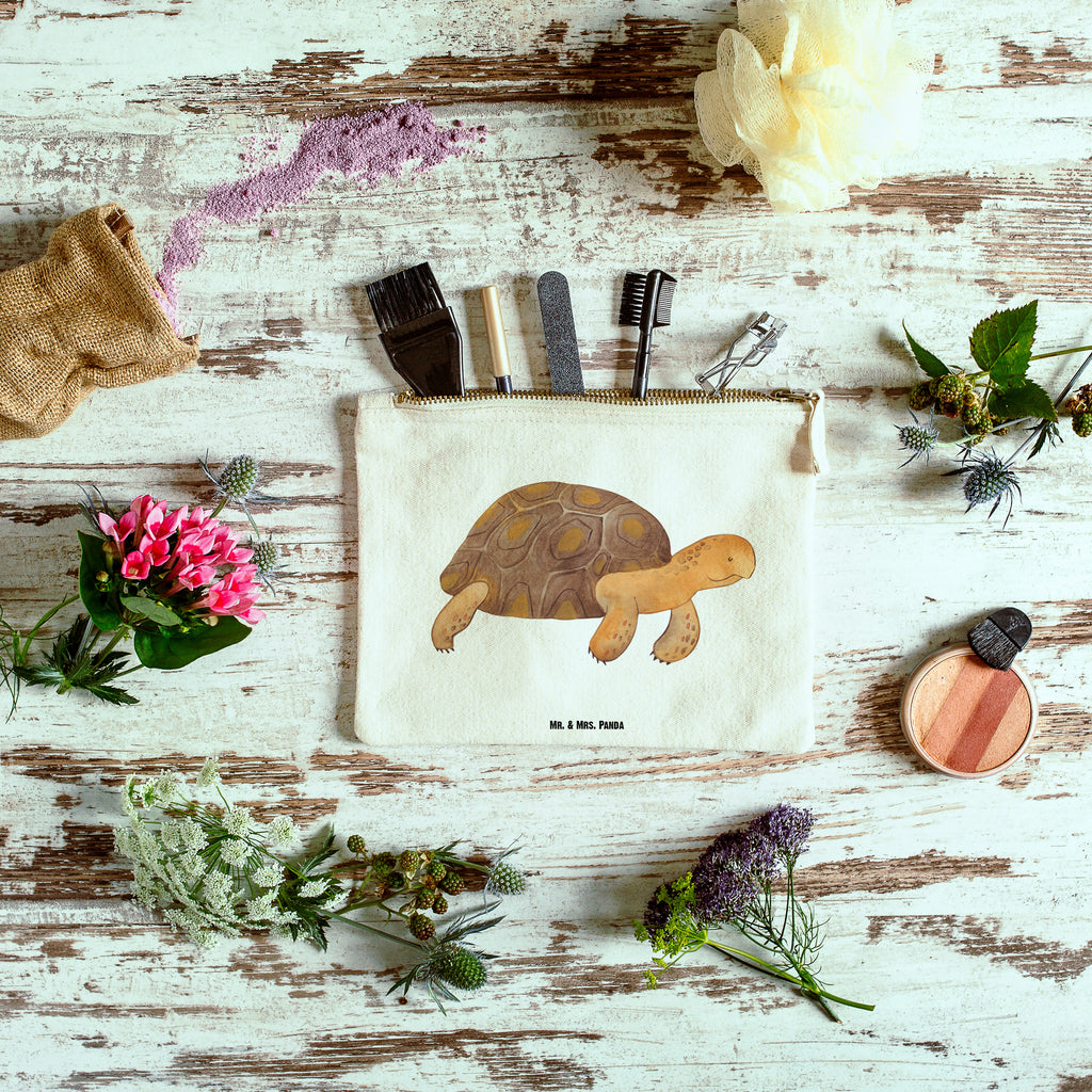 Schminktasche Schildkröte marschiert Schminktasche, Kosmetiktasche, Kosmetikbeutel, Stiftemäppchen, Etui, Federmappe, Makeup, XXL, Schminketui, Kosmetiketui, Schlamperetui, Meerestiere, Meer, Urlaub, Schildkröte, Schildkröten, get lost, Abenteuer, Reiselust, Inspiration, Neustart, Motivation, Lieblingsmensch