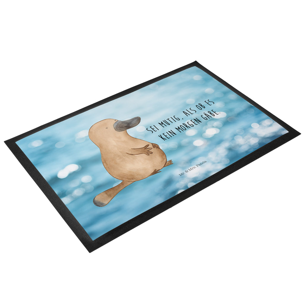 Fußmatte Schnabeltier mutig Schnabeltier, Mut, mutig, Lebensweisheit, Schnabeltiere, Motivation, Training, Büro, Arbeit, Neuanfang, Neustart, Weltreise, Raodtrip	 Türvorleger, Schmutzmatte, Fußabtreter, Matte, Schmutzfänger, Fußabstreifer, Schmutzfangmatte, Türmatte, Motivfußmatte,  Haustürmatte, Vorleger  Meerestiere, Meer, Urlaub