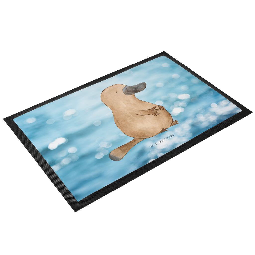 Fußmatte Schnabeltier mutig Schnabeltier, Mut, mutig, Lebensweisheit, Schnabeltiere, Motivation, Training, Büro, Arbeit, Neuanfang, Neustart, Weltreise, Raodtrip	 Türvorleger, Schmutzmatte, Fußabtreter, Matte, Schmutzfänger, Fußabstreifer, Schmutzfangmatte, Türmatte, Motivfußmatte,  Haustürmatte, Vorleger  Meerestiere, Meer, Urlaub