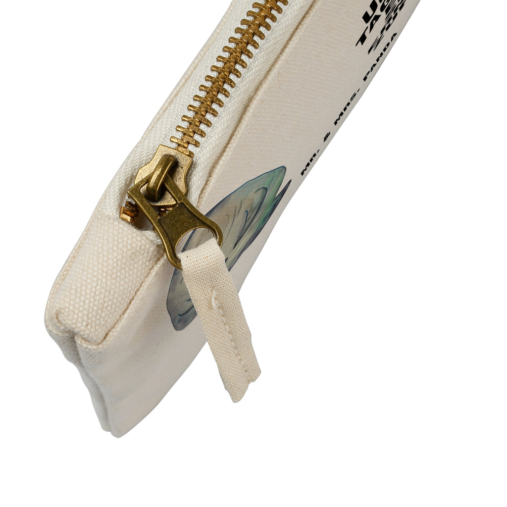 Schminktasche Seekuh happy Schminktasche, Kosmetiktasche, Kosmetikbeutel, Stiftemäppchen, Etui, Federmappe, Makeup, XXL, Schminketui, Kosmetiketui, Schlamperetui, Meerestiere, Meer, Urlaub, Seekuh, Seekühe, Selbstliebe, Respekt, Neuanfang, Neustart, Achtsamkeit, Zufrieden, Liebeskummer, Freundin