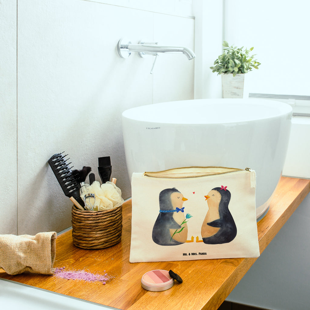 Schminktasche Pinguin Pärchen Schminktasche, Kosmetiktasche, Kosmetikbeutel, Stiftemäppchen, Etui, Federmappe, Makeup, XXL, Schminketui, Kosmetiketui, Schlamperetui, Pinguin, Pinguine, Liebe, Liebespaar, Liebesbeweis, Liebesgeschenk, Verlobung, Jahrestag, Hochzeitstag, Hochzeit, Hochzeitsgeschenk, große Liebe, Traumpaar