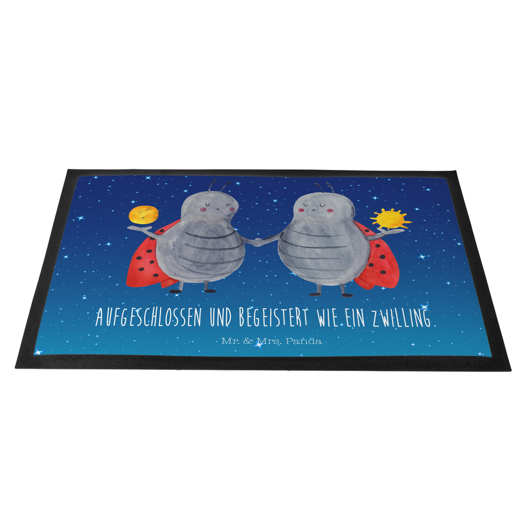 Fußmatte Sternzeichen Zwilling Türvorleger, Schmutzmatte, Fußabtreter, Matte, Schmutzfänger, Fußabstreifer, Schmutzfangmatte, Türmatte, Motivfußmatte, Haustürmatte, Vorleger, Tierkreiszeichen, Sternzeichen, Horoskop, Astrologie, Aszendent, Zwillinge, Zwilling Geschenk, Zwilling Sternzeichen, Geburtstag Mai, Geschenk Mai, Geschenk Juni, Marienkäfer, Glückskäfer, Zwillingsbruder, Zwillingsschwester