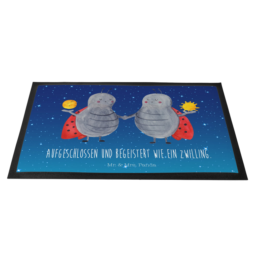 Fußmatte Sternzeichen Zwilling Türvorleger, Schmutzmatte, Fußabtreter, Matte, Schmutzfänger, Fußabstreifer, Schmutzfangmatte, Türmatte, Motivfußmatte, Haustürmatte, Vorleger, Tierkreiszeichen, Sternzeichen, Horoskop, Astrologie, Aszendent, Zwillinge, Zwilling Geschenk, Zwilling Sternzeichen, Geburtstag Mai, Geschenk Mai, Geschenk Juni, Marienkäfer, Glückskäfer, Zwillingsbruder, Zwillingsschwester