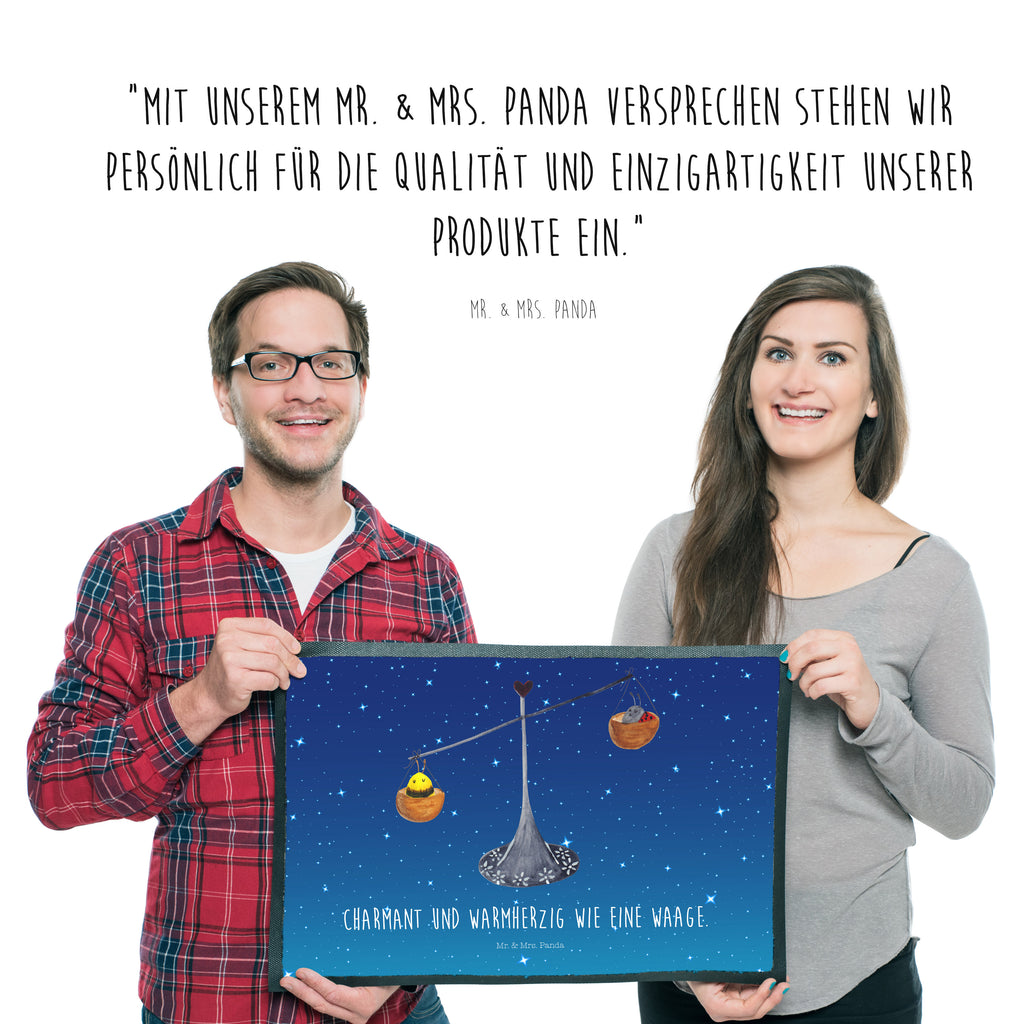 Fußmatte Sternzeichen Waage Türvorleger, Schmutzmatte, Fußabtreter, Matte, Schmutzfänger, Fußabstreifer, Schmutzfangmatte, Türmatte, Motivfußmatte, Haustürmatte, Vorleger, Tierkreiszeichen, Sternzeichen, Horoskop, Astrologie, Aszendent, Waage, Waage Geschenk, Waage Sternzeichen, Geschenk Oktober, Geschenk September, Geburtstag Oktober, Geburtstag September, Gleichgewicht, Marienkäfer, Hummel, Biene