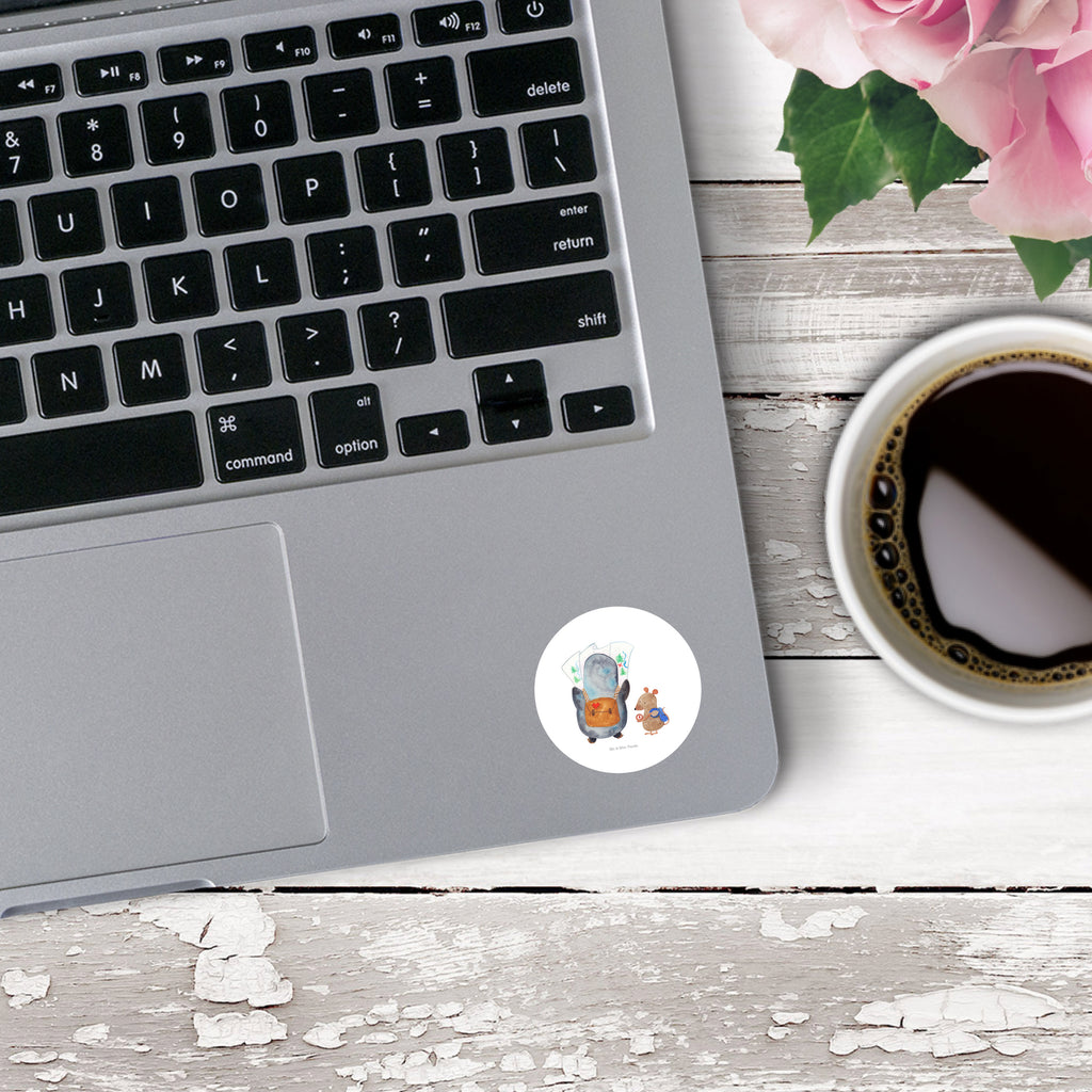40mm Rund Aufkleber Pinguin & Maus Wanderer Sticker, Aufkleber, Etikett, Pinguin, Pinguine, Abenteurer, Abenteuer, Roadtrip, Ausflug, Wanderlust, wandern