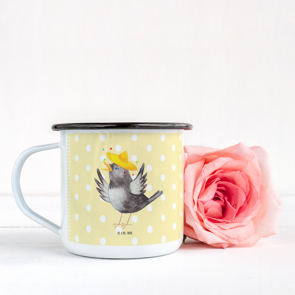XL Emaille Tasse Rabe mit Sombrero XL Emaille Tasse, Metalltasse, Kaffeetasse, Tasse, Becher, Kaffeebecher, Camping, Campingbecher, Tassendruck, Metall-Tasse, Deko-Becher, emailliert, Outdoor Tasse, Trinkbecher, bruchsicher, Emaille-Optik, Motivtasse, Outdoor Kaffeetasse, Tiermotive, Gute Laune, lustige Sprüche, Tiere, Rabe, Vogel, Vögel, Spruch positiv, fröhlich sein, glücklich sein, Glück Spruch, froh, Elster, Motivation