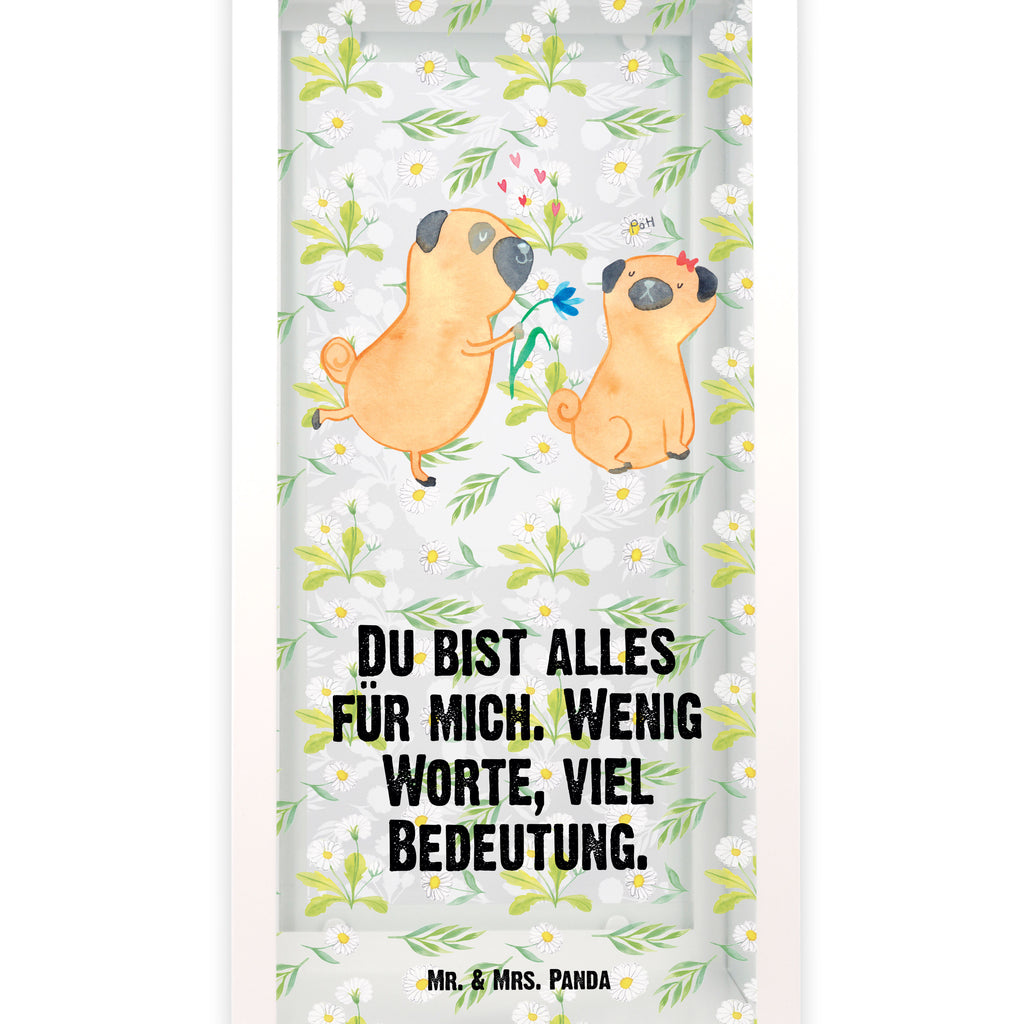 Deko Laterne Mops verliebt Gartenlampe, Gartenleuchte, Gartendekoration, Gartenlicht, Laterne  kleine Laternen, XXL Laternen, Laterne groß, Hund, Hundemotiv, Haustier, Hunderasse, Tierliebhaber, Hundebesitzer, Sprüche, Mops, Möpse, Hundeliebe, verliebt, Liebe, Liebesspruch. Verlobt, Geschenk Freund, Partner