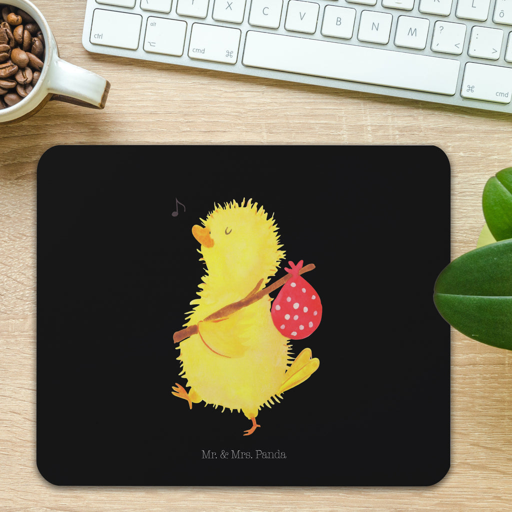 Mauspad Küken Wanderer Mousepad, Computer zubehör, Büroausstattung, PC Zubehör, Arbeitszimmer, Mauspad, Einzigartiges Mauspad, Designer Mauspad, Ostern, Osterhase, Ostergeschenke, Osternest, Osterdeko, Geschenk zu Ostern, Küken, Osterei, Ostereier, Ei, Frühlingsgefühle, Freude, Grüße, liebe Grüße, Frohe Ostern, Ostergrüße, Flausen, Wunder, Reisen, Weltenbummler, Zeit, Zeitmanagement, Backpacker
