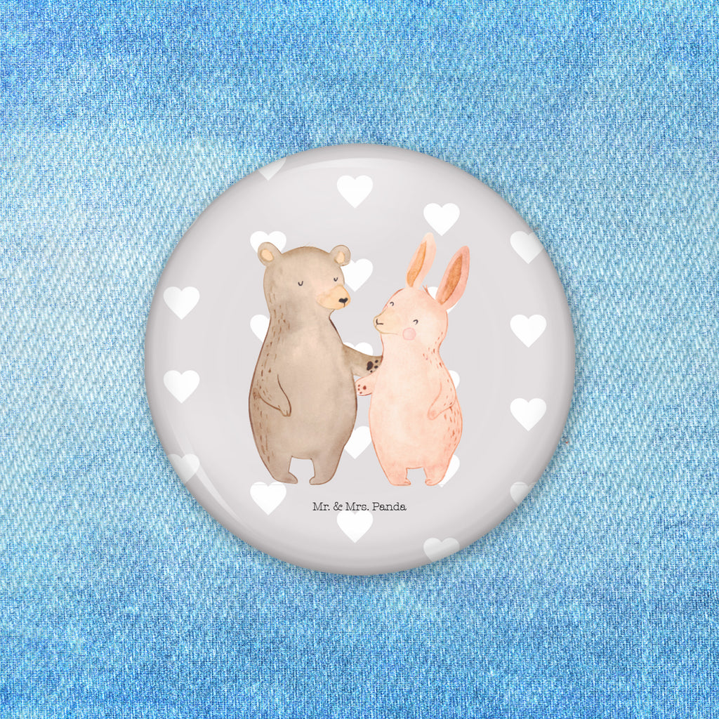 50mm Button Bär Hase Umarmen 50mm Button, Button, Pin, Anstecknadel, Liebe, Partner, Freund, Freundin, Ehemann, Ehefrau, Heiraten, Verlobung, Heiratsantrag, Liebesgeschenk, Jahrestag, Hocheitstag, Freunde, bester Freund, Hase, Bär, Bärchen, best friends