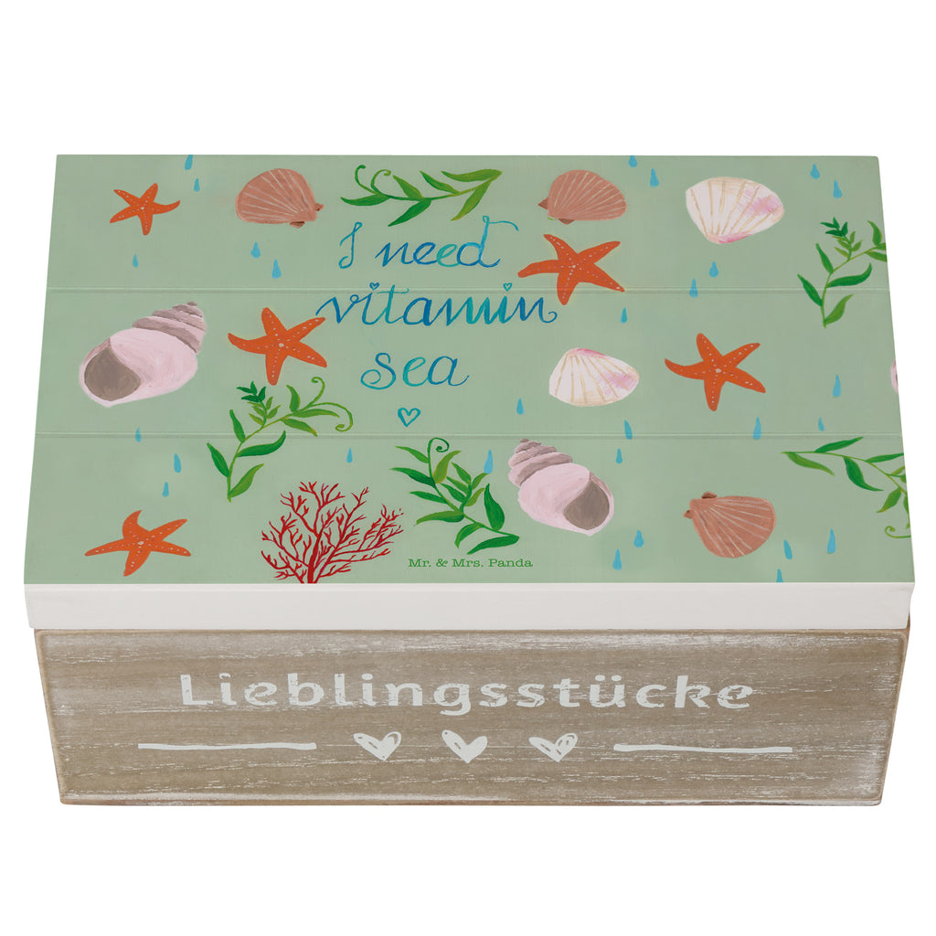 Holzkiste Vitamin Sea Holzkiste, Kiste, Schatzkiste, Truhe, Schatulle, XXL, Erinnerungsbox, Erinnerungskiste, Dekokiste, Aufbewahrungsbox, Blumen Deko, Frühlings Deko, Sommer Deko, Dekoration, positive Botschaft, Naturliebhaber, Outdoor, Natur, Abenteuer, Vitamin Sea, See, Schwimmen Spruch, Schwimmer Geschenk, Strand Urlaub, Wasserratte Geschenk, Urlaub am Meer