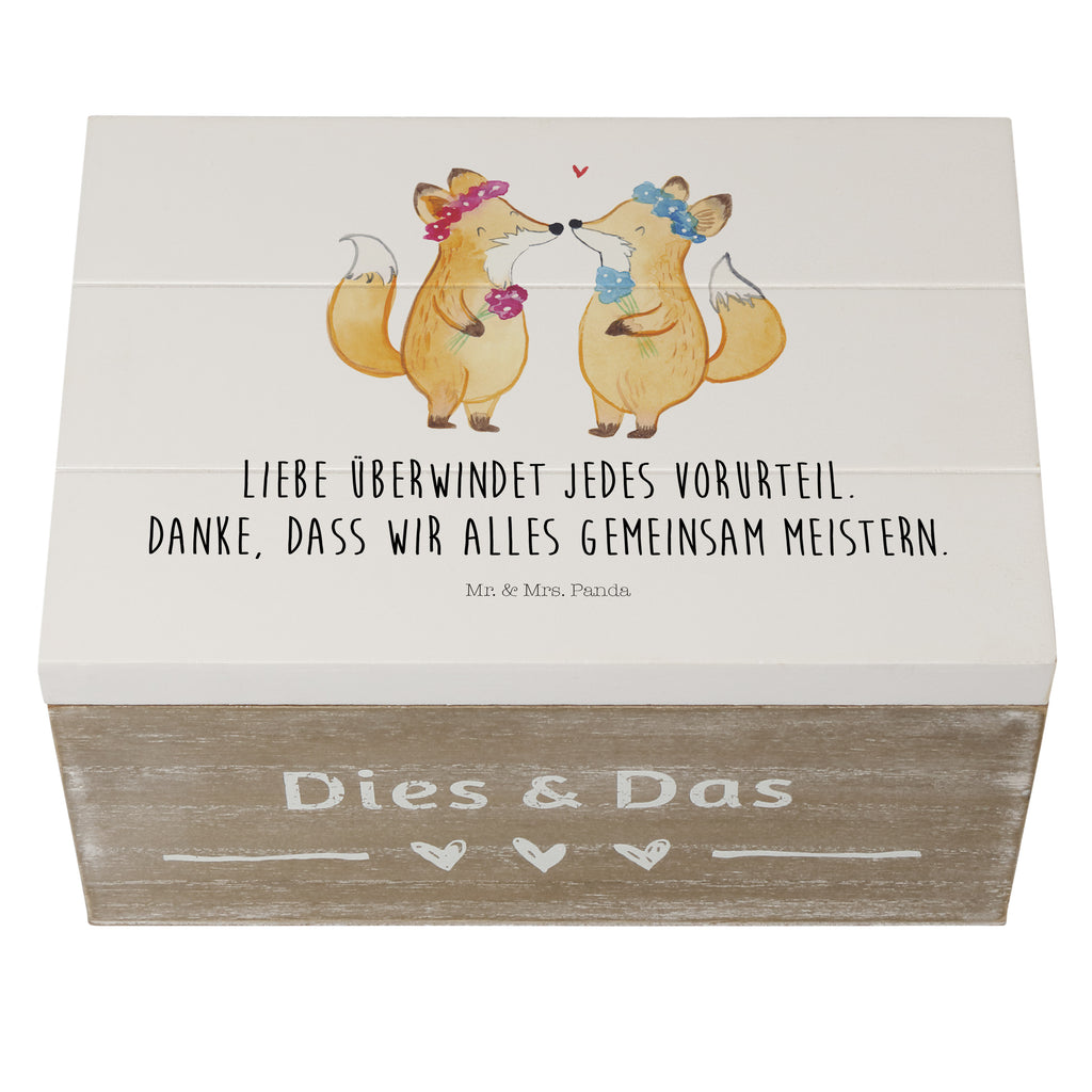 Holzkiste Füchse Pärchen Lesbian Pride Holzkiste, Kiste, Schatzkiste, Truhe, Schatulle, XXL, Erinnerungsbox, Erinnerungskiste, Dekokiste, Aufbewahrungsbox, Hochzeit, Hochzeitsgeschenk, Ehe, Hochzeitsfeier, Trauung, Trauungsgeschenk, Hochzeitskarte, Verlobungsfeier, Verlobungsgeschenk, Hochzeitsgeschenkideen, Hochzeitsgeschenke für Brautpaar
