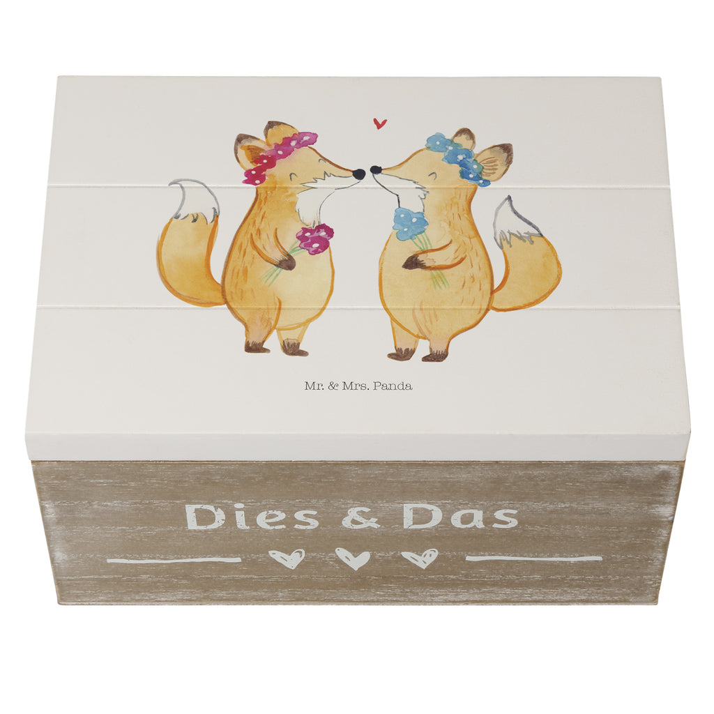Holzkiste Füchse Pärchen Lesbian Pride Holzkiste, Kiste, Schatzkiste, Truhe, Schatulle, XXL, Erinnerungsbox, Erinnerungskiste, Dekokiste, Aufbewahrungsbox, Hochzeit, Hochzeitsgeschenk, Ehe, Hochzeitsfeier, Trauung, Trauungsgeschenk, Hochzeitskarte, Verlobungsfeier, Verlobungsgeschenk, Hochzeitsgeschenkideen, Hochzeitsgeschenke für Brautpaar