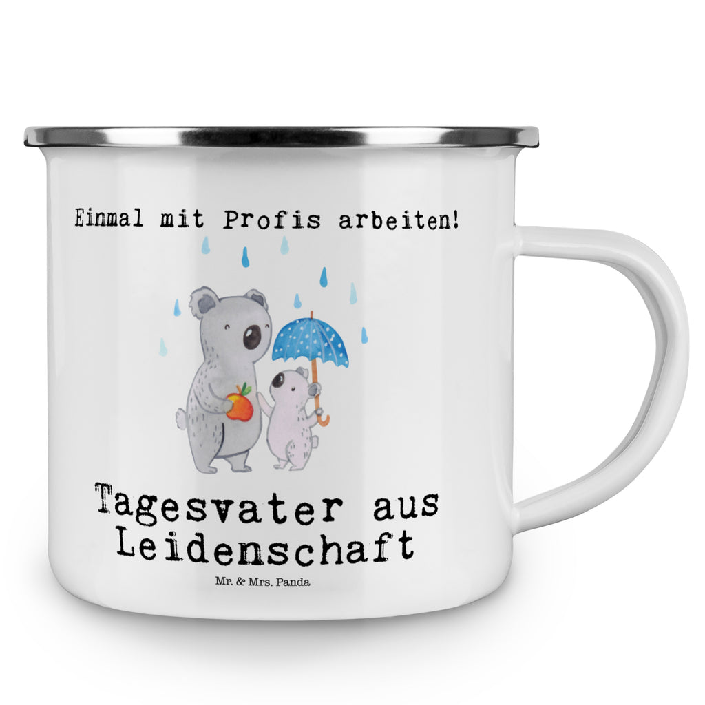 Camping Emaille Tasse Tagesvater aus Leidenschaft Campingtasse, Trinkbecher, Metalltasse, Outdoor Tasse, Emaille Trinkbecher, Blechtasse Outdoor, Emaille Campingbecher, Edelstahl Trinkbecher, Metalltasse für Camping, Kaffee Blechtasse, Camping Tasse Metall, Beruf, Ausbildung, Jubiläum, Abschied, Rente, Kollege, Kollegin, Geschenk, Schenken, Arbeitskollege, Mitarbeiter, Firma, Danke, Dankeschön
