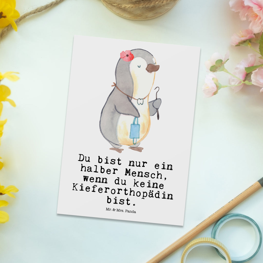 Postkarte Kieferorthopädin mit Herz Geschenkkarte, Grußkarte, Karte, Einladung, Ansichtskarte, Geburtstagskarte, Einladungskarte, Dankeskarte, Beruf, Ausbildung, Jubiläum, Abschied, Rente, Kollege, Kollegin, Geschenk, Schenken, Arbeitskollege, Mitarbeiter, Firma, Danke, Dankeschön