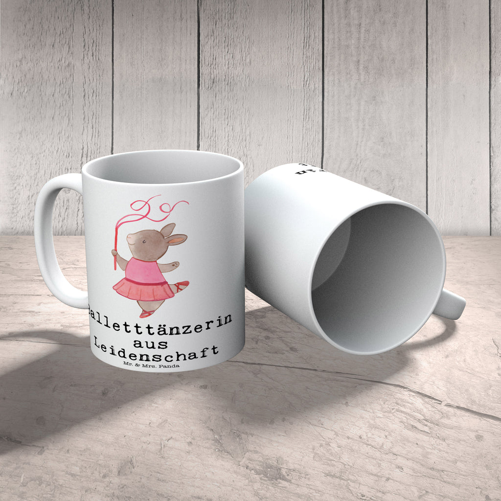 Tasse Balletttänzerin aus Leidenschaft Balletttänzerin, Ballerina, Ballett, Glücksbringer Auftritt, Ballettaufführung, Ballettunterricht, Ballettstunden  Becher, Kaffeetasse, Kaffeebecher, Tee, Frühstück, Büro  Beruf, Ausbildung, Jubiläum, Abschied, Rente, Kollege, Kollegin, Geschenk, Schenken, Arbeitskollege, Mitarbeiter, Firma, Danke, Dankeschön