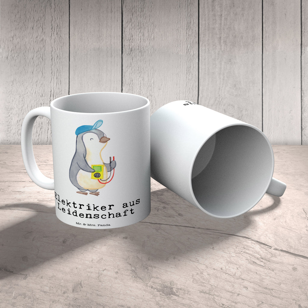 Tasse Elektriker aus Leidenschaft Elektriker, Elektronmonteur, Elektrotechniker, Elektroinstallateur , Elektromeister, Gesellenprüfung, Ausbildung,  Becher, Kaffeetasse, Kaffeebecher, Tee, Frühstück, Büro  Beruf, Ausbildung, Jubiläum, Abschied, Rente, Kollege, Kollegin, Geschenk, Schenken, Arbeitskollege, Mitarbeiter, Firma, Danke, Dankeschön