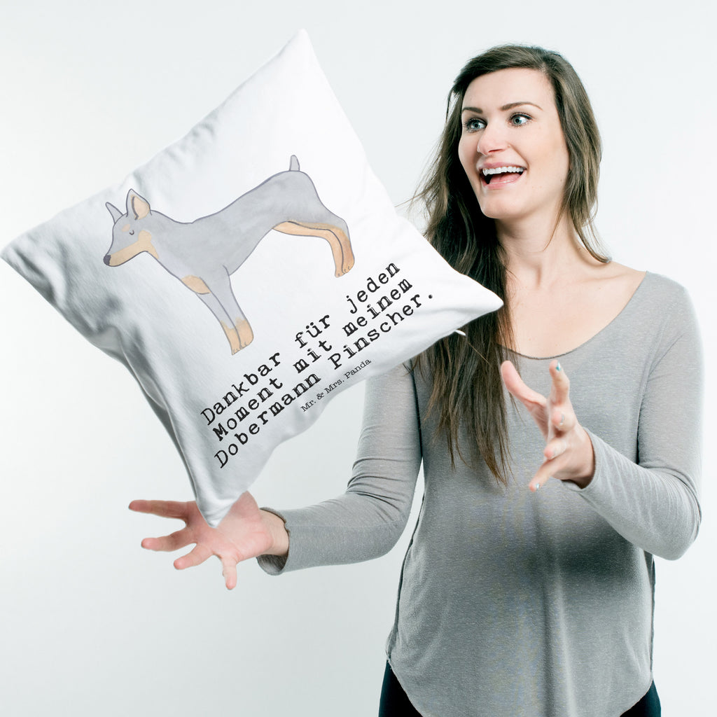 40x40 Kissen Dobermann Pinscher Moment Kissenhülle, Kopfkissen, Sofakissen, Dekokissen, Motivkissen, Hund, Hunderasse, Rassehund, Hundebesitzer, Geschenk, Tierfreund, Schenken, Welpe, Dobermann Pinscher