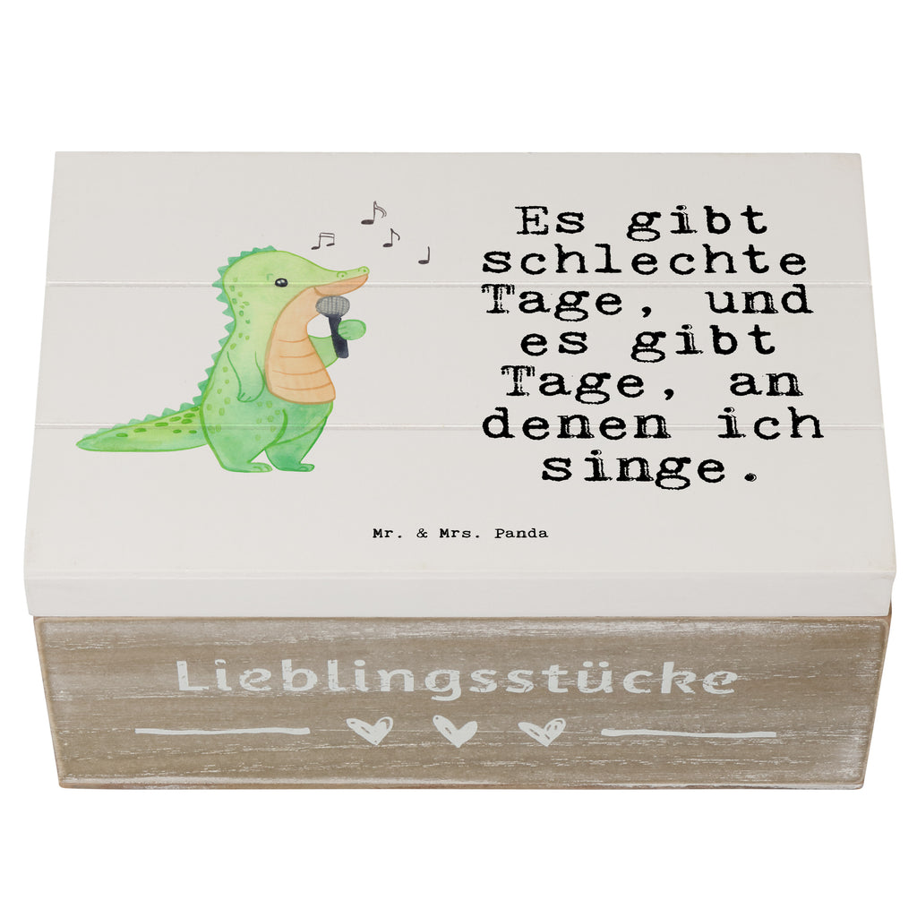 Holzkiste Krokodil Singen Tage Holzkiste, Kiste, Schatzkiste, Truhe, Schatulle, XXL, Erinnerungsbox, Erinnerungskiste, Dekokiste, Aufbewahrungsbox, Geschenk, Sport, Sportart, Hobby, Schenken, Danke, Dankeschön, Auszeichnung, Gewinn, Sportler, Singen, Band, Live Auftritt, Gesang, Hobbysänger