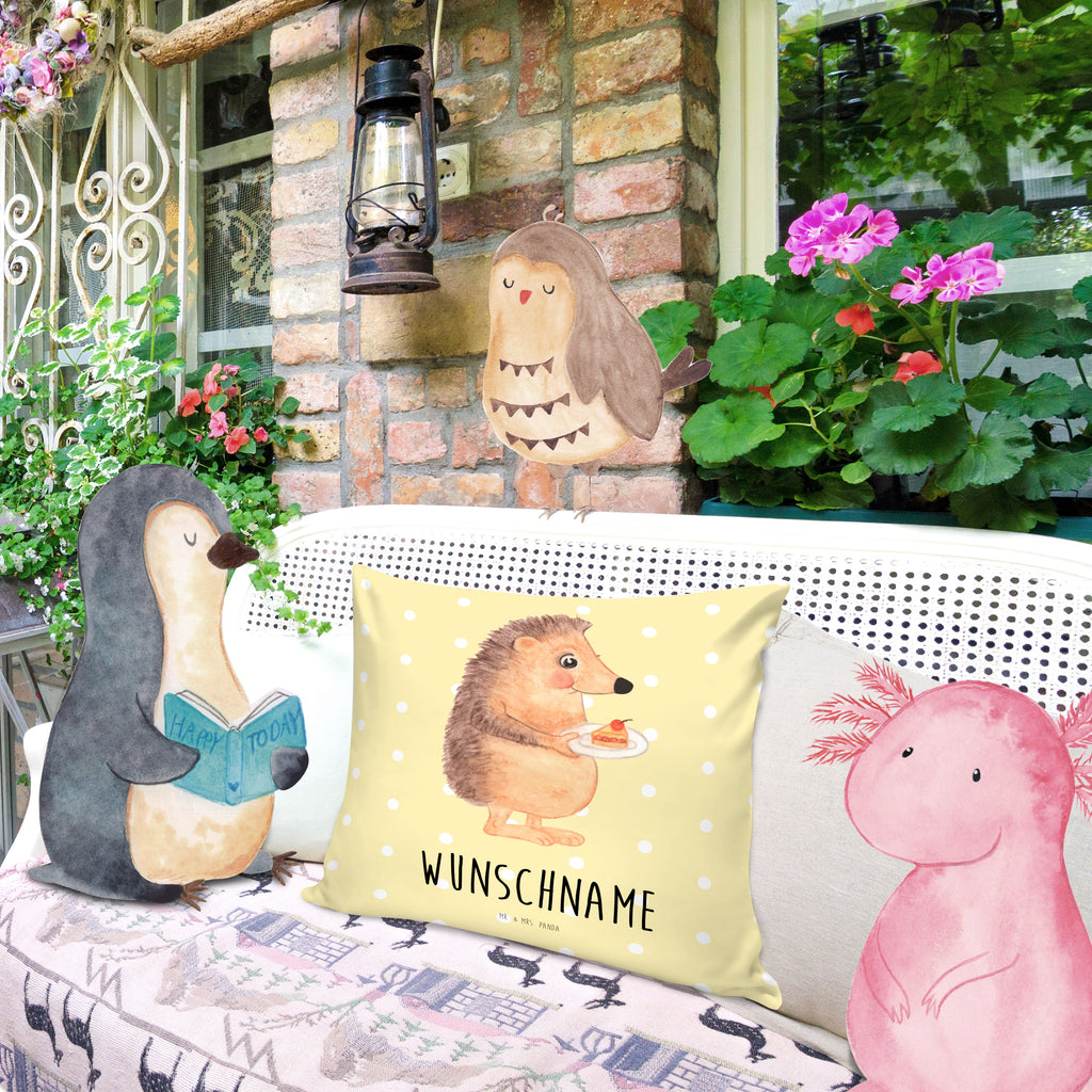 Personalisiertes Kissen Igel mit Kuchenstück Kissen, personalisiert, Name, Wunschname, bedrucken, Kopfkissen, Tiermotive, Gute Laune, lustige Sprüche, Tiere, Igel, Essen Spruch, Kuchen, Backen Geschenk, Kuchen backen, Einladung Party, Geburtstagskuchen, Torte