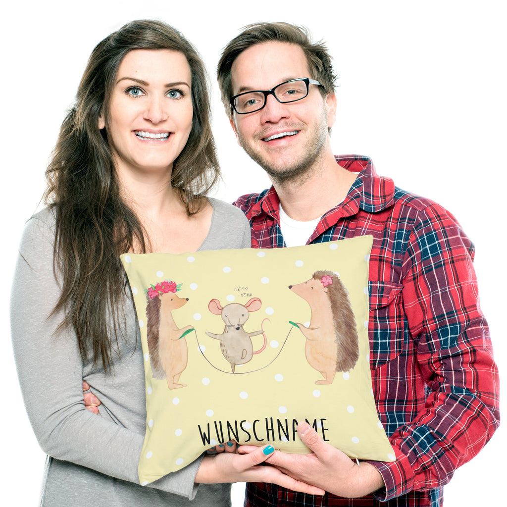 Personalisiertes Kissen Igel Seilhüpfen Kissen, personalisiert, Name, Wunschname, bedrucken, Kopfkissen, Tiermotive, Gute Laune, lustige Sprüche, Tiere, Igel, Maus, Seilspringen, Seilhüpfen, Kinder, Kindergarten