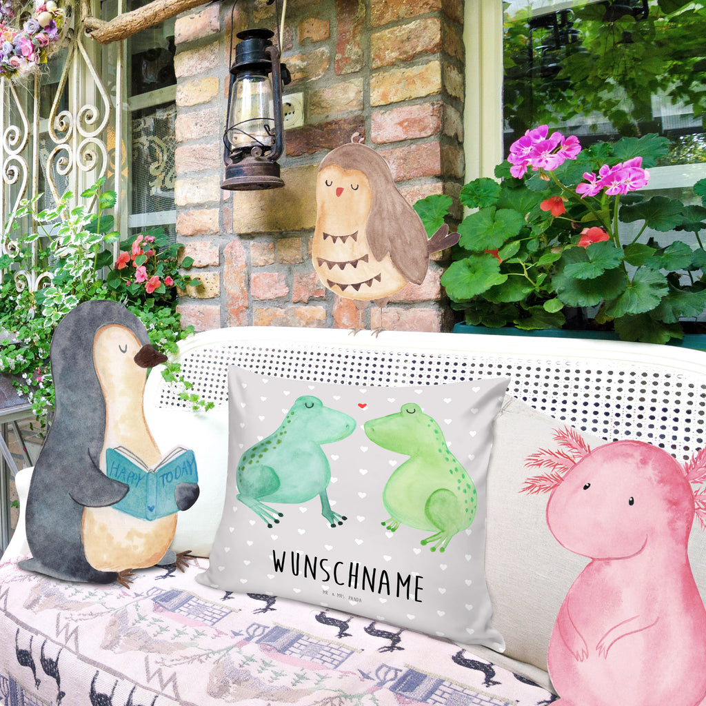 Personalisiertes Kissen Frosch Liebe Kissen, personalisiert, Name, Wunschname, bedrucken, Kopfkissen, Liebe, Partner, Freund, Freundin, Ehemann, Ehefrau, Heiraten, Verlobung, Heiratsantrag, Liebesgeschenk, Jahrestag, Hocheitstag, Verliebt, Verlobt, Verheiratet, Geschenk Freundin, Geschenk Freund, Liebesbeweis, Hochzeitstag, Geschenk Hochzeit, Frosch, Frösche, Froschkönig, Fröschchen