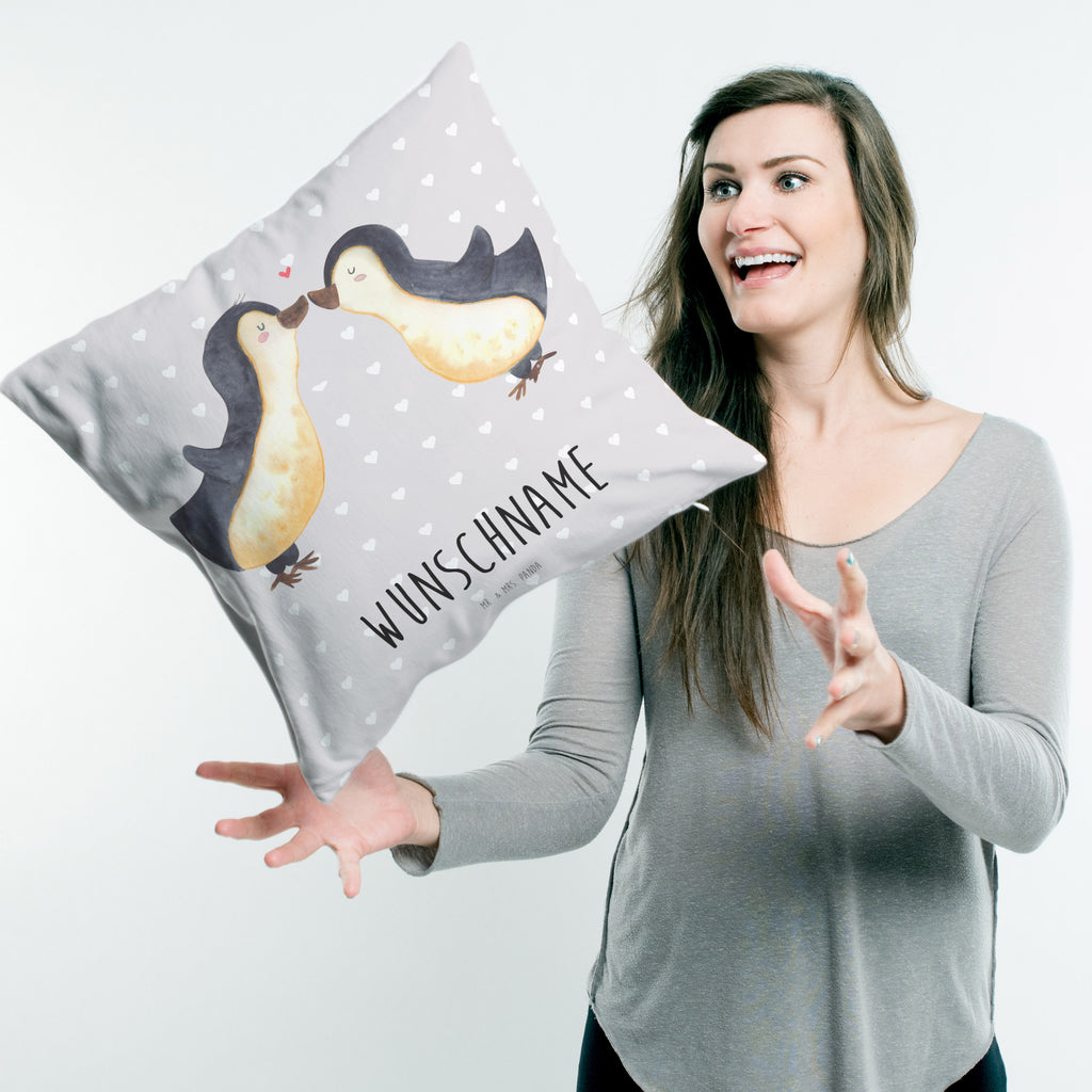 Personalisiertes Kissen Pinguin Liebe Kissen, personalisiert, Name, Wunschname, bedrucken, Kopfkissen, Liebe, Partner, Freund, Freundin, Ehemann, Ehefrau, Heiraten, Verlobung, Heiratsantrag, Liebesgeschenk, Jahrestag, Hocheitstag, Pinguin, Pinguine, Pinguin Paar, Pinguinpaar, Pinguin Liebe, Paar, Pärchen. Liebespaar, Liebesbeweis, Liebesspruch, Hochzeitstag, Geschenk Freund, Geschenk Freundin, Verlobte, Verlobter, Love, Geschenk Hochzeitstag, Geschenkidee, Hochzeit, Gastgeschenk