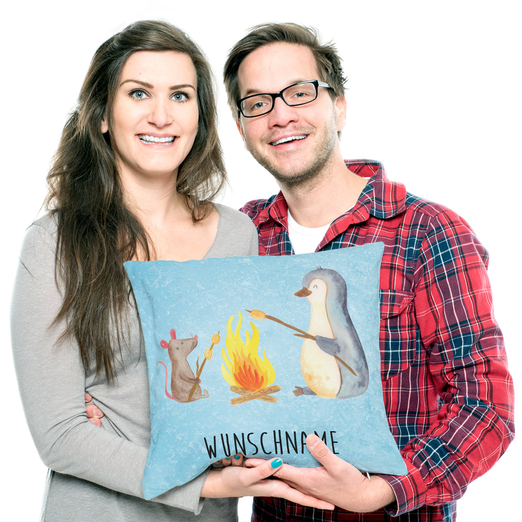 Personalisiertes Kissen Pinguin Lagerfeuer Kissen, personalisiert, Name, Wunschname, bedrucken, Kopfkissen, Pinguin, Maus, Pinguine, Lagerfeuer, Leben, Arbeit, Job, Motivation, Büro, Büroalltag, Lebensspruch, Lebensmotivation, Neustart, Liebe, grillen, Feuer, Marshmallows