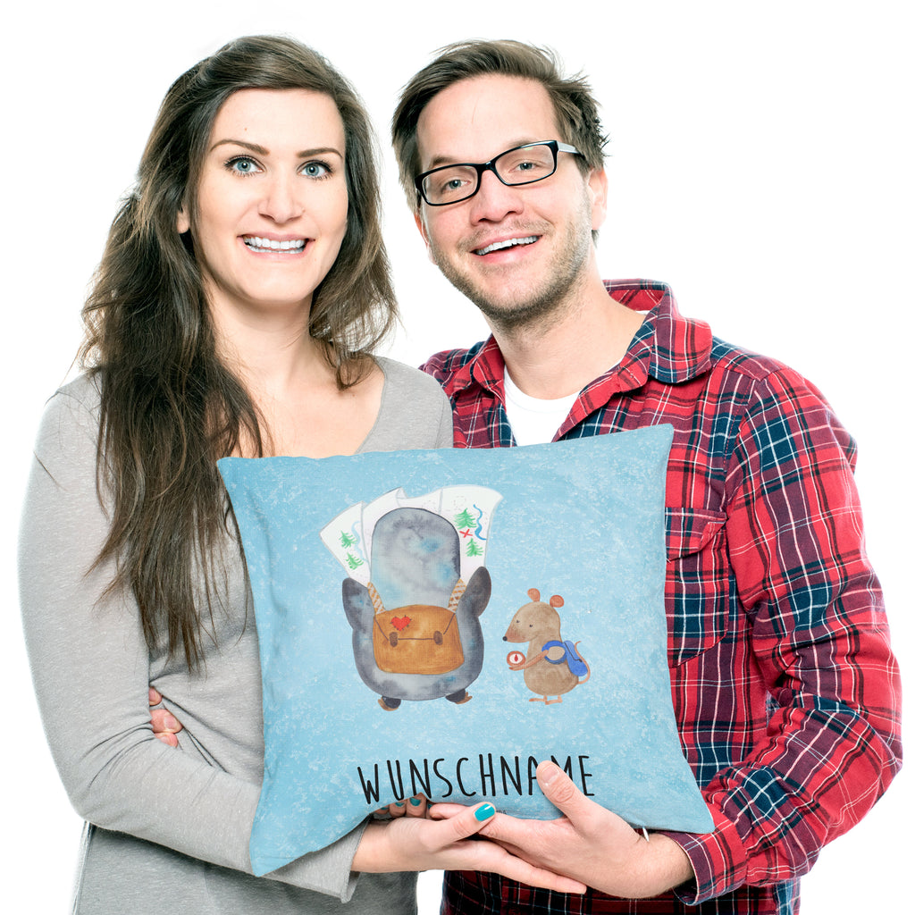 Personalisiertes Kissen Pinguin & Maus Wanderer Kissen, personalisiert, Name, Wunschname, bedrucken, Kopfkissen, Pinguin, Pinguine, Abenteurer, Abenteuer, Roadtrip, Ausflug, Wanderlust, wandern