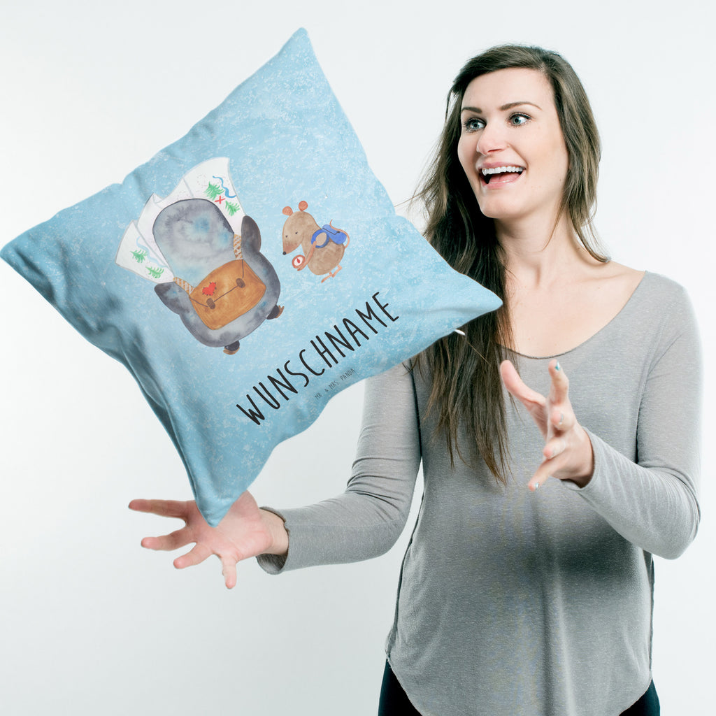 Personalisiertes Kissen Pinguin & Maus Wanderer Kissen, personalisiert, Name, Wunschname, bedrucken, Kopfkissen, Pinguin, Pinguine, Abenteurer, Abenteuer, Roadtrip, Ausflug, Wanderlust, wandern