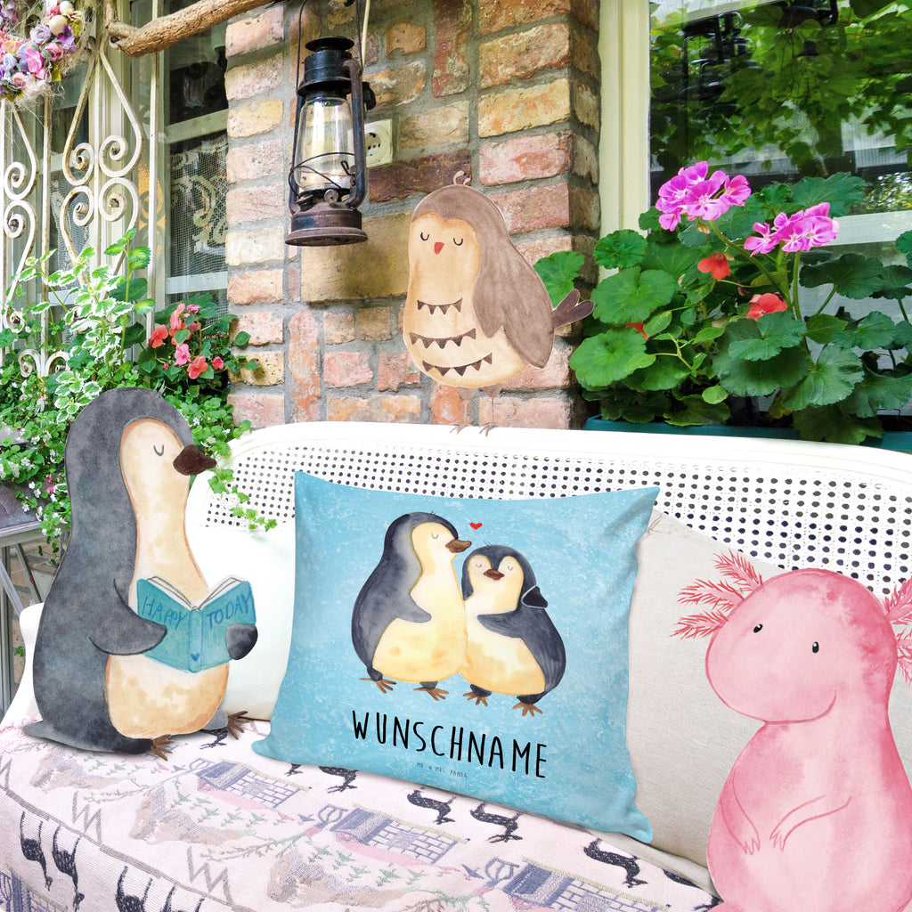 Personalisiertes Kissen Pinguin umarmend Kissen, personalisiert, Name, Wunschname, bedrucken, Kopfkissen, Pinguin, Liebe, Liebespaar, Liebesbeweis, Liebesgeschenk, Verlobung, Jahrestag, Hochzeitstag, Hochzeit, Hochzeitsgeschenk