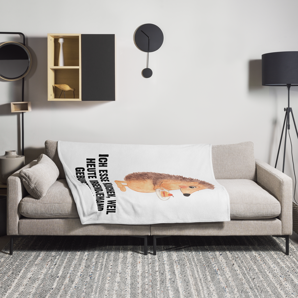 Kuscheldecke Igel mit Kuchenstück Decke, Wohndecke, Tagesdecke, Wolldecke, Sofadecke, Tiermotive, Gute Laune, lustige Sprüche, Tiere, Igel, Essen Spruch, Kuchen, Backen Geschenk, Kuchen backen, Einladung Party, Geburtstagskuchen, Torte