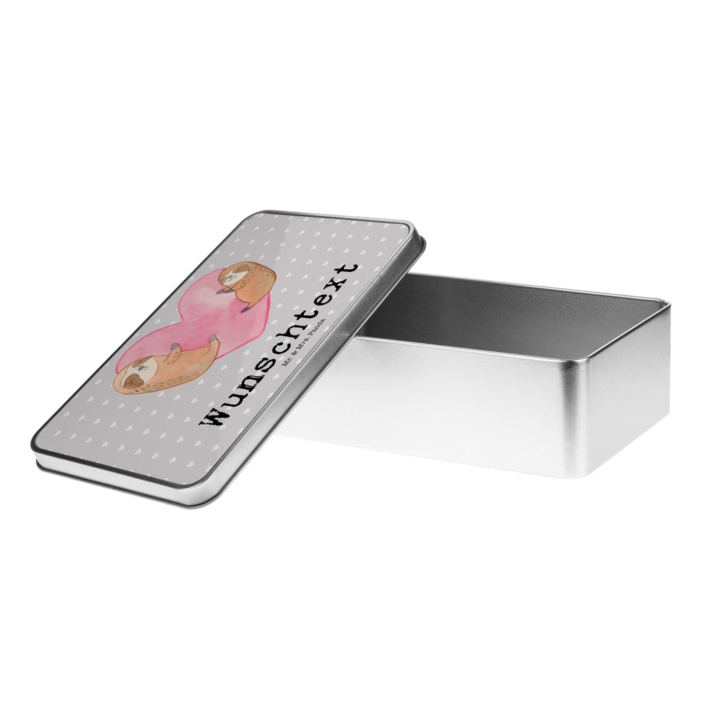 Personalisierte Metalldose Faultiere Herz Personalisierte Metalldose, Dose mit Namen, Namensdose, Kiste mit Namen, Namenskiste, Liebe, Partner, Freund, Freundin, Ehemann, Ehefrau, Heiraten, Verlobung, Heiratsantrag, Liebesgeschenk, Jahrestag, Hocheitstag, Valentinstag, Geschenk für Frauen, Hochzeitstag, Mitbringsel, Geschenk für Freundin, Geschenk für Partner, Liebesbeweis, für Männer, für Ehemann