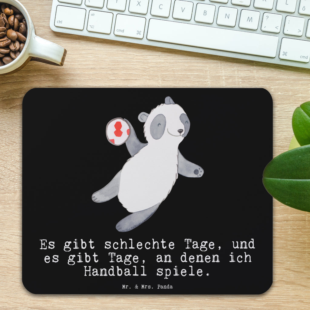 Mauspad Panda Handball spielen Tage Mousepad, Computer zubehör, Büroausstattung, PC Zubehör, Arbeitszimmer, Mauspad, Einzigartiges Mauspad, Designer Mauspad, Geschenk, Sport, Sportart, Hobby, Schenken, Danke, Dankeschön, Auszeichnung, Gewinn, Sportler, Handball spielen, Handball Turnier, Handball Club, Handball Verein