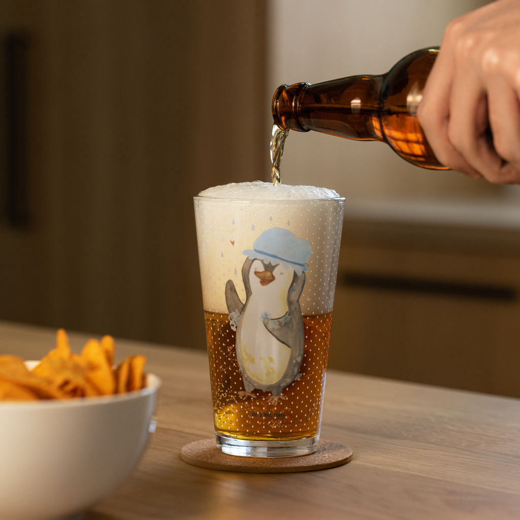 Premium Trinkglas Pinguin duscht Trinkglas, Glas, Pint Glas, Bierglas, Cocktail Glas, Wasserglas, Pinguin, Pinguine, Dusche, duschen, Lebensmotto, Motivation, Neustart, Neuanfang, glücklich sein