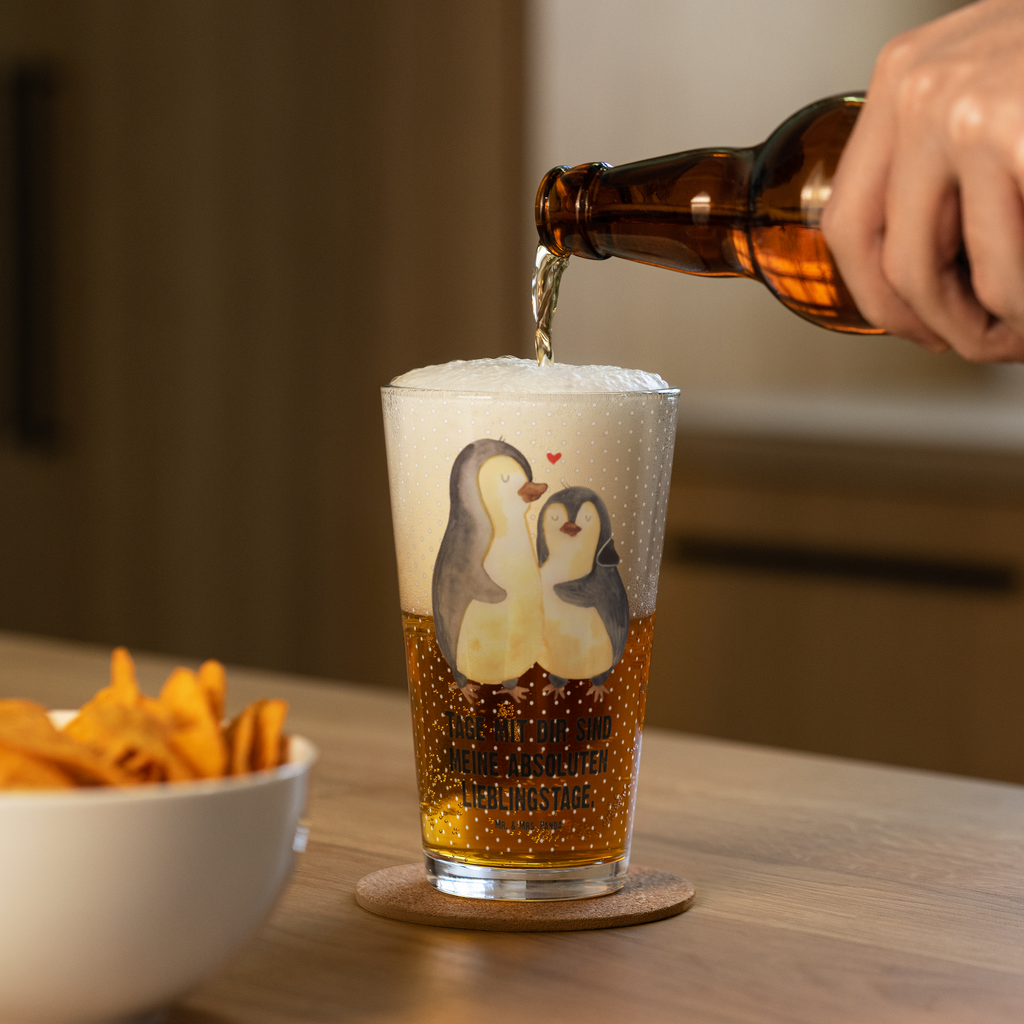 Premium Trinkglas Pinguin umarmend Trinkglas, Glas, Pint Glas, Bierglas, Cocktail Glas, Wasserglas, Pinguin, Liebe, Liebespaar, Liebesbeweis, Liebesgeschenk, Verlobung, Jahrestag, Hochzeitstag, Hochzeit, Hochzeitsgeschenk