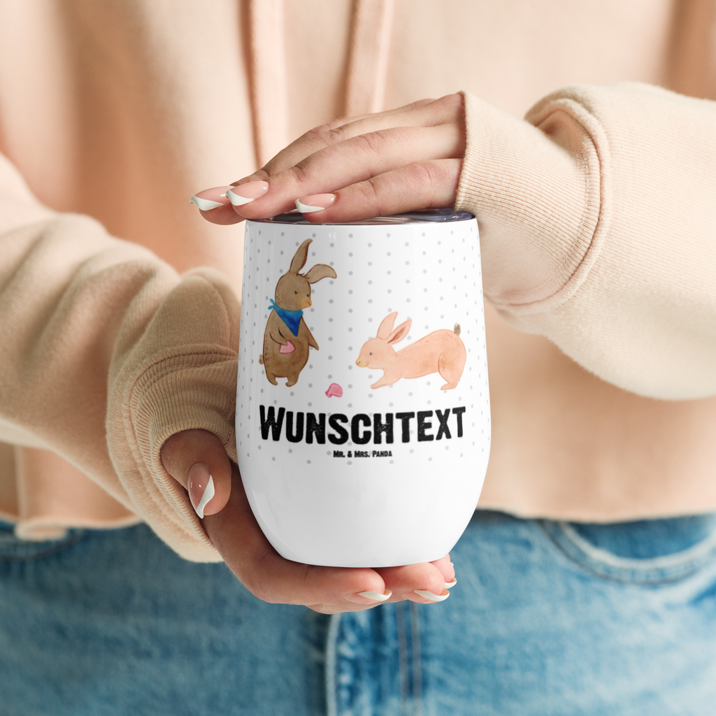 Personalisierter Weinbecher Hasen Muschel Personalisierter Weinbecher, Personalisierter Glühwein Becher, Heißgetränke, Personalisierter Trinkbecher, Personalisierter Weinkelch, Personalisiertes Weingläser, hochwertiger Weinbecher, Weinbecher Reisen, Weinbecher unterwegs, Personalisertes Sommerglas, mit Namen, Wunschtext, Personalisierung, selbst bedrucken, Personalisiertes Weinglas, Familie, Vatertag, Muttertag, Bruder, Schwester, Mama, Papa, Oma, Opa, Hasen, beste Freundin, Freundin, Freundinnen, best friends, BFF, Muscheln sammeln, Muscheln, Meer