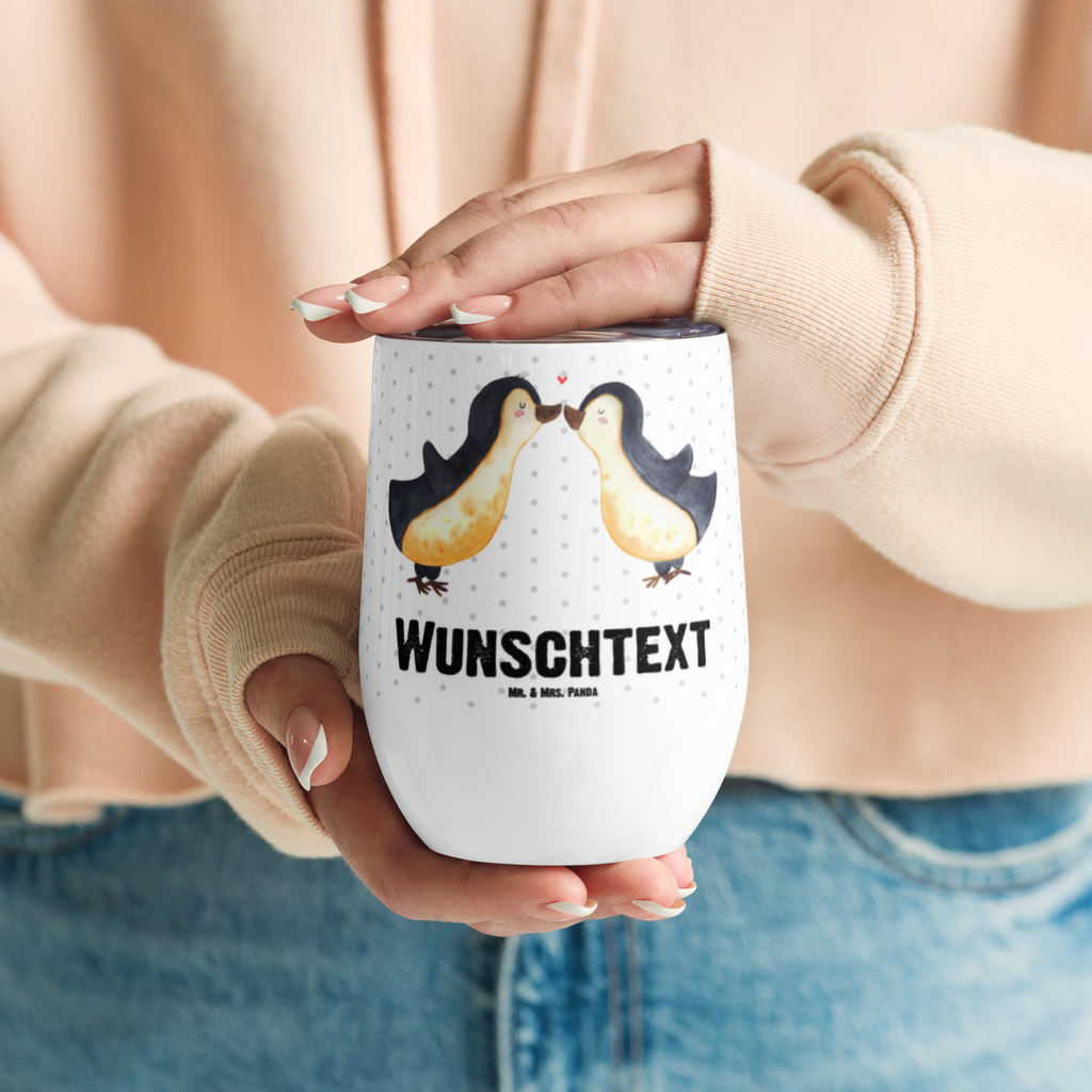 Personalisierter Weinbecher Pinguin Liebe Personalisierter Weinbecher, Personalisierter Glühwein Becher, Heißgetränke, Personalisierter Trinkbecher, Personalisierter Weinkelch, Personalisiertes Weingläser, hochwertiger Weinbecher, Weinbecher Reisen, Weinbecher unterwegs, Personalisertes Sommerglas, mit Namen, Wunschtext, Personalisierung, selbst bedrucken, Personalisiertes Weinglas, Liebe, Partner, Freund, Freundin, Ehemann, Ehefrau, Heiraten, Verlobung, Heiratsantrag, Liebesgeschenk, Jahrestag, Hocheitstag, Pinguin, Pinguine, Pinguin Paar, Pinguinpaar, Pinguin Liebe, Paar, Pärchen. Liebespaar, Liebesbeweis, Liebesspruch, Hochzeitstag, Geschenk Freund, Geschenk Freundin, Verlobte, Verlobter, Love, Geschenk Hochzeitstag, Geschenkidee, Hochzeit, Gastgeschenk