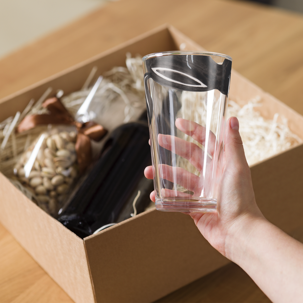 Personalisiertes Trinkglas Stinktier Ball Personalisiertes Trinkglas, Personalisiertes Glas, Personalisiertes Pint Glas, Personalisiertes Bierglas, Personalisiertes Cocktail Glas, Personalisiertes Wasserglas, Glas mit Namen, Glas selber bedrucken, Wunschtext, Selbst drucken, Wunschname, Stinktier, Skunk, Wildtier, Raubtier, Stinker, Stinki, verspielt, Weisheit