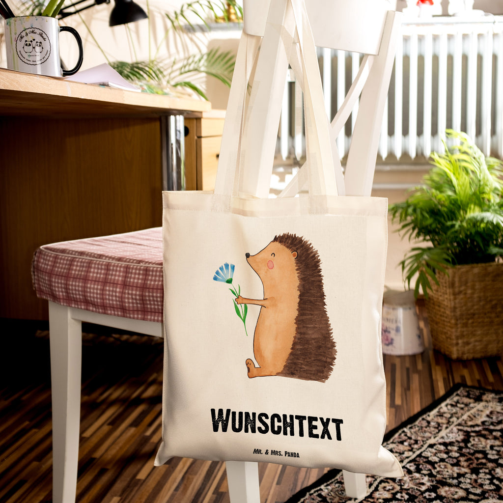 Personalisierte Tragetasche Igel mit Blume Personalisierte Beuteltasche, Personalisierter Beutel, Personalisierte Einkaufstasche, Personalisierter Jutebeutel, Personalisierter Stoffbeutel, Tragetasche mit Namen, Einkaufstasche mit Namen, Stoffbeutel mit Namen, Personalisierte Tasche, Personalisierte Jutetasche, Personalisierte Kindergartentasche, Tiermotive, Gute Laune, lustige Sprüche, Tiere, Igel, Gute Besserung, Genesungswünsche, Krankheit, Krankenhaus, krank, Besuch