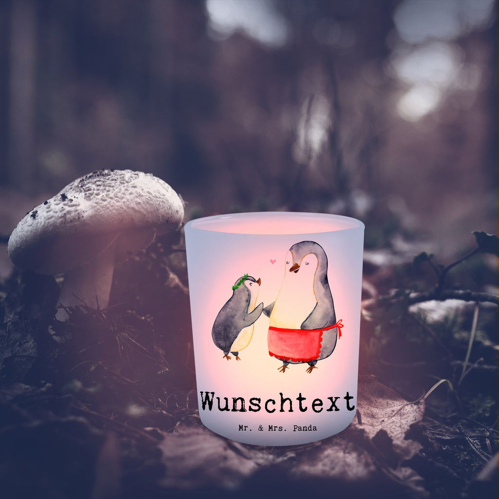 Personalisiertes Windlicht Pinguin Beste Mutti der Welt Personalisiertes Windlicht, Personalisiertes Windlicht Glas, Personalisiertes Teelichtglas, Personalisierter Teelichthalter, Personalisiertes Kerzenglas, Personalisierte Kerze, Personalisiertes Teelicht, Windlicht mit Namen, Windlicht Glas mit Namen, Teelichtglas mit Namen, Teelichthalter mit Namen, Teelichter mit Namen, Kerzenglas mit Namen, Kerze mit Namen, Teelicht mit Namen, Namenspersonalisierung, Name, selbst gestalten, Wunschtext, Bedrucken, für, Dankeschön, Geschenk, Schenken, Geburtstag, Geburtstagsgeschenk, Geschenkidee, Danke, Bedanken, Mitbringsel, Freude machen, Geschenktipp, Mama, Mami, Mutter, Muttertag, Mutti, Ma, Tochter, Sohn, Beste Mama, Beste, Supermama