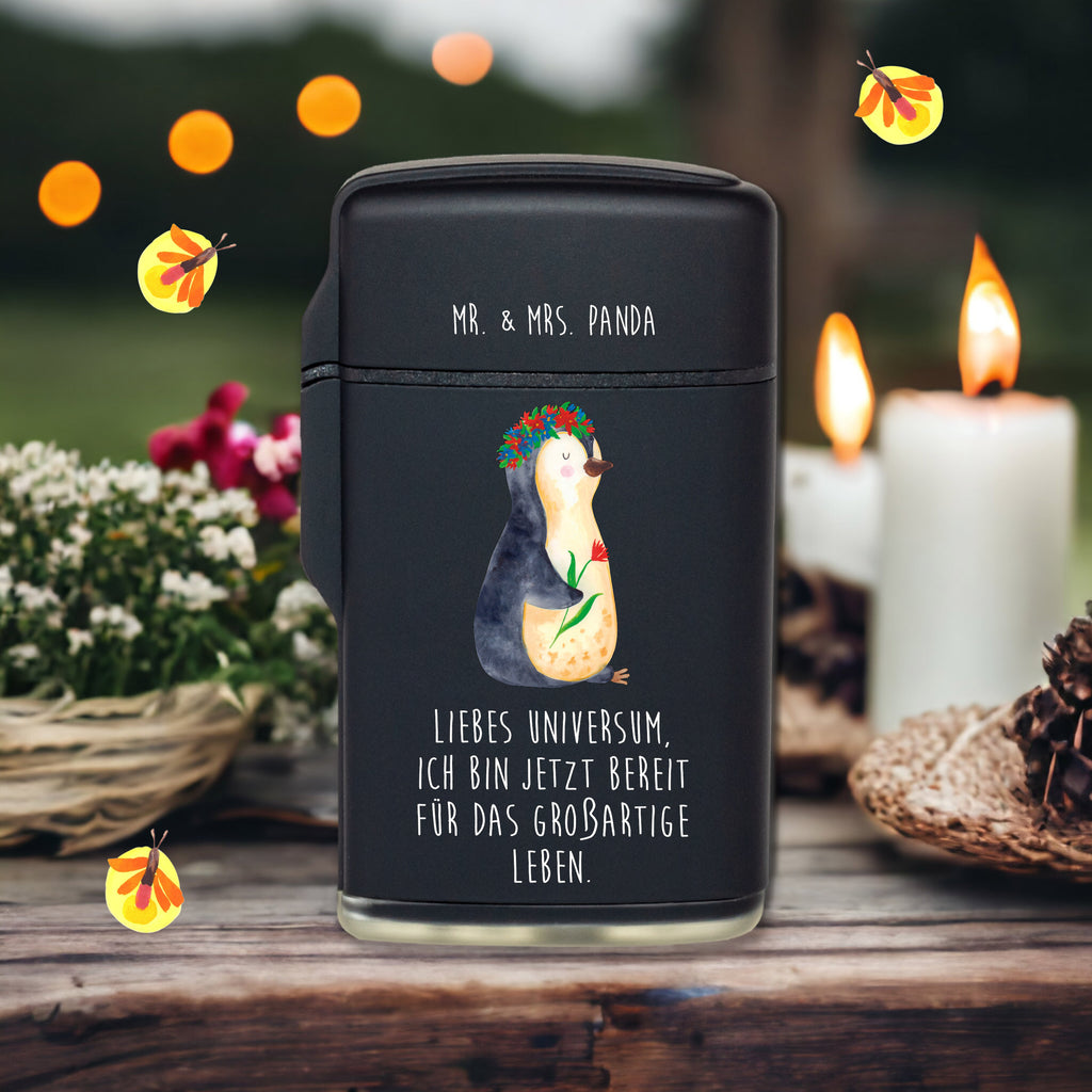 Feuerzeug Pinguin Blumenkranz Pinguin, Pinguine, Blumenkranz, Universum, Leben, Wünsche, Ziele, Lebensziele, Motivation, Lebenslust, Liebeskummer, Geschenkidee